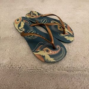 Havaianas flip flops, size 8-9